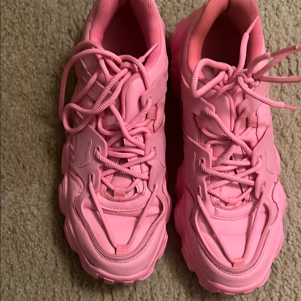 Stylish Pink Women's Sneakers